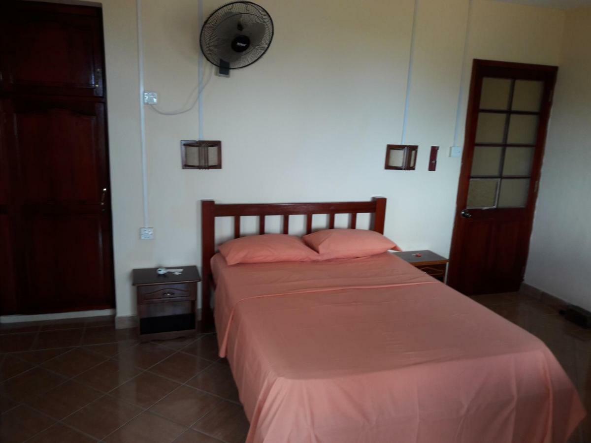 Bed and Breakfast Le Tropical Chez Jeannette Saint Gabriel Экстерьер фото